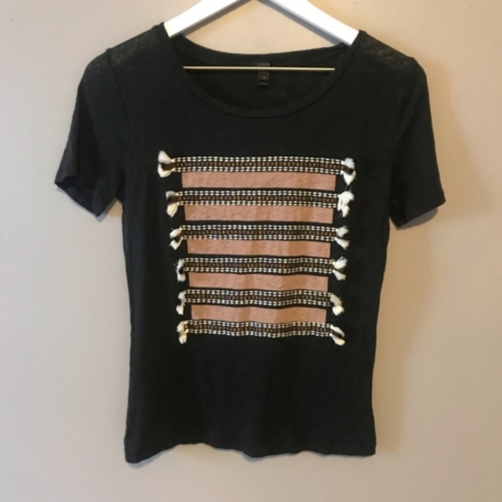 3 FOR $25 SALE J. Crew Tribal Pattern Tee Size XS